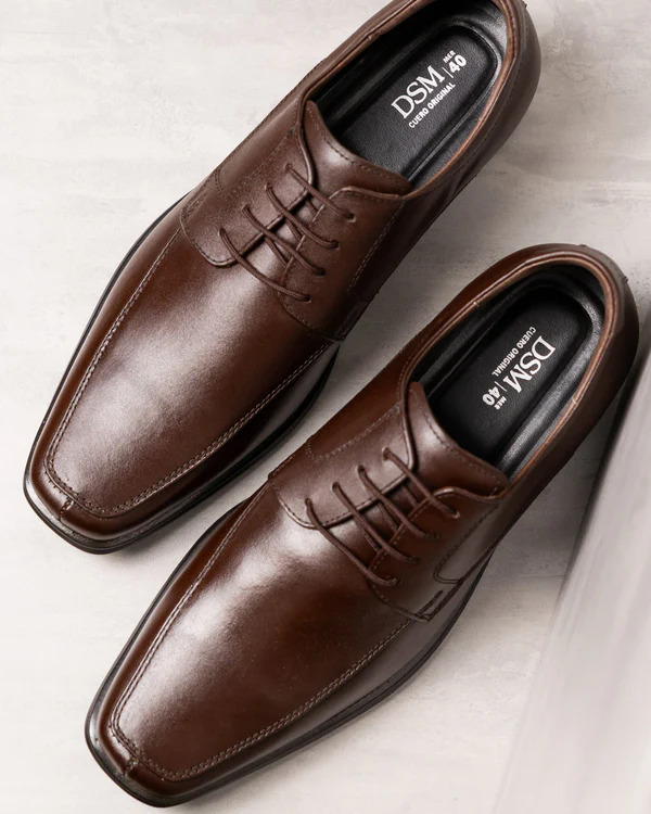 Cómo las mejores zapaterías aumentan el ticket promedio vendiendo accesorios